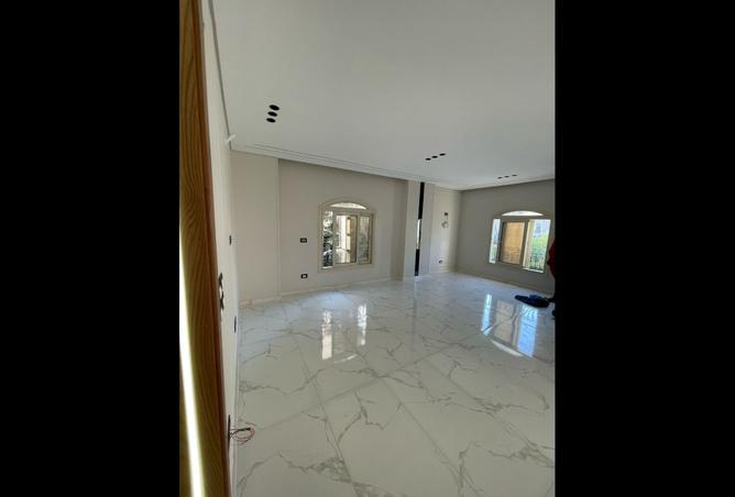 8143611 - Property Image 2