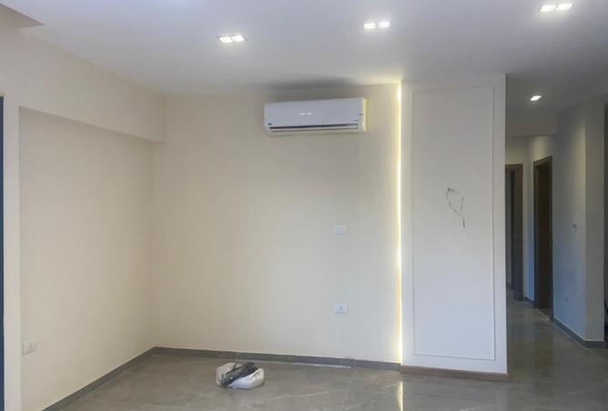 8331951 - Property Image 2