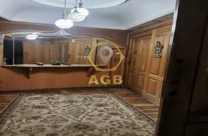 شقة - 5 غرف نوم - 4 حمامات للبيع في شارع الشهيد باسم الكاتب - الدقي - الجيزة
