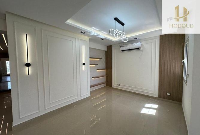 8563777 - Property Image 3