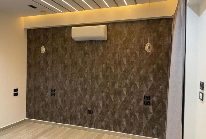 8069518 - Property Image 3