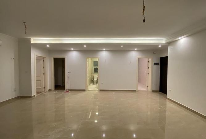 8438015 - Property Image 2