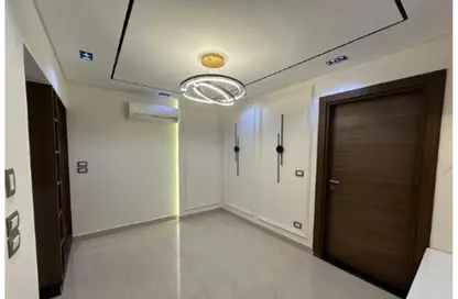 Villa - 3 Bedrooms - 3 Bathrooms for rent in Mountain View iCity October - 6 October Compounds - 6 October City - Giza