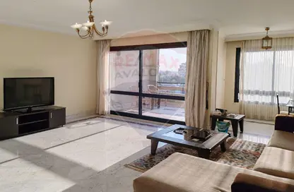 Apartment - 3 Bedrooms - 3 Bathrooms for sale in Maadi - Hay El Maadi - Cairo
