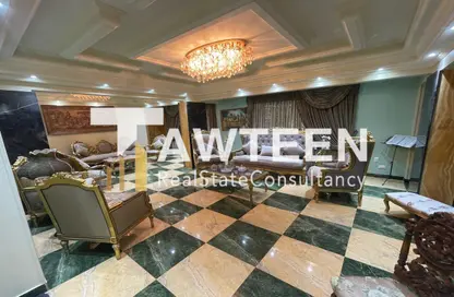 Apartment - 6 Bedrooms - 4 Bathrooms for sale in Al Hegaz St. - El Mahkama Square - Heliopolis - Masr El Gedida - Cairo