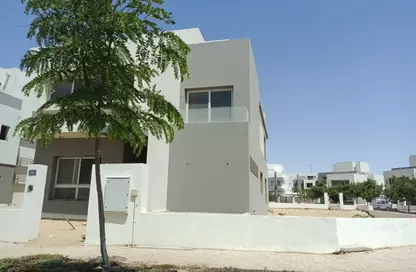 Villa - 4 Bedrooms - 5 Bathrooms for sale in Hyde Park - 5th Settlement Compounds - The 5th Settlement - New Cairo City - Cairo