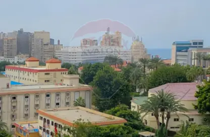 شقة - 3 غرف نوم - 1 حمام للايجار في مصطفي كامل - حي شرق - الاسكندرية