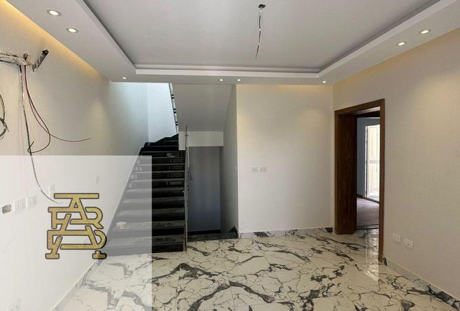 7944801 - Property Image 2