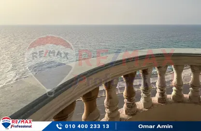 شقة - 2 غرف نوم - 2 حمامات للايجار في طريق الجيش - كامب شيزار - حي وسط - الاسكندرية