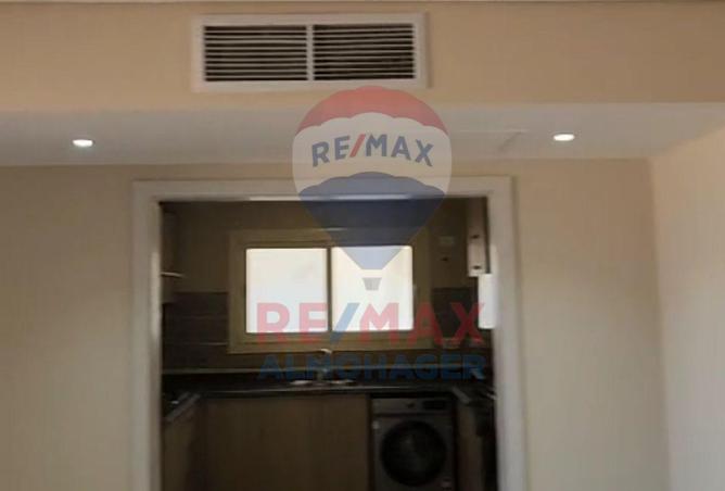 8086560 - Property Image 3