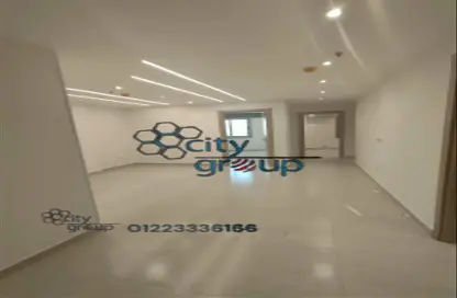 Office Space - Studio - 2 Bathrooms for rent in Maadi - Hay El Maadi - Cairo