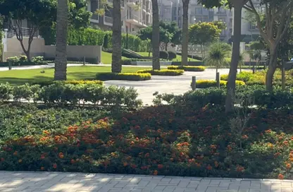 شقة - 2 حمامات للبيع في ساحة الفيلا - فيفث سكوير - التجمع الخامس - مدينة القاهرة الجديدة - القاهرة