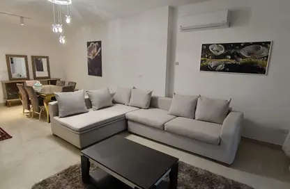 شقة - 3 غرف نوم - 3 حمامات للايجار في مون ريزيدنس - فيفث سكوير - التجمع الخامس - مدينة القاهرة الجديدة - القاهرة