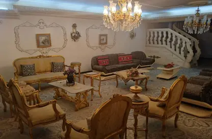 Duplex - 4 Bedrooms - 3 Bathrooms for sale in Nakhla El Motei St. - Triumph Square - El Nozha - Cairo