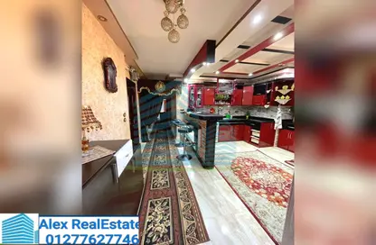 شقة - 3 غرف نوم - 2 حمامات للايجار في شارع بورسعيد - الشاطبي - حي وسط - الاسكندرية