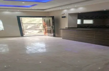 Apartment - 3 Bedrooms - 3 Bathrooms for rent in 16th District - Sheikh Zayed City - Giza