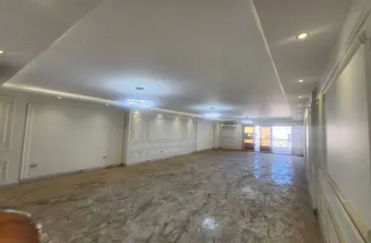 Apartment - 4 Bedrooms - 3 Bathrooms for sale in Mohi Al Din Abou El Ezz St. - Dokki - Giza
