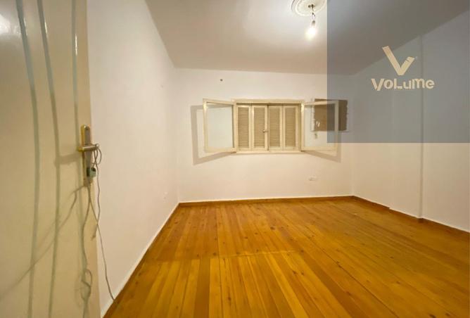 8300613 - Property Image 2