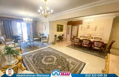 شقة - 3 غرف نوم - 2 حمامات للبيع في شارع السيدة سكينة إبنت الحسين - كفر عبده - رشدي - حي شرق - الاسكندرية