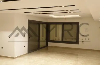Apartment - 3 Bedrooms - 3 Bathrooms for sale in Taj City - 5th Settlement Compounds - The 5th Settlement - New Cairo City - Cairo