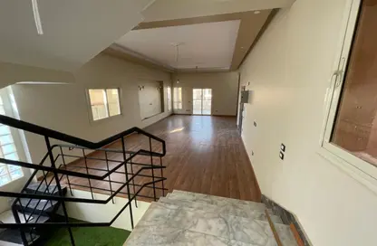 دوبلكس - 3 غرف نوم - 3 حمامات للبيع في شارع الشيماء - المنطقة و - حى جنوب الاكايمية - مدينة القاهرة الجديدة - القاهرة