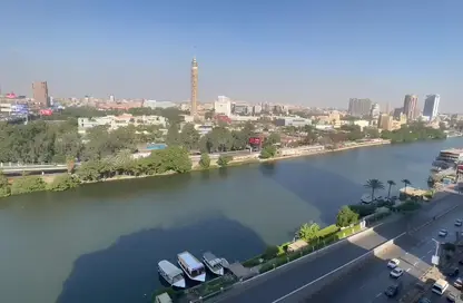 شقة - 5 غرف نوم - 4 حمامات للبيع في شارع النيل - الدقي - الجيزة