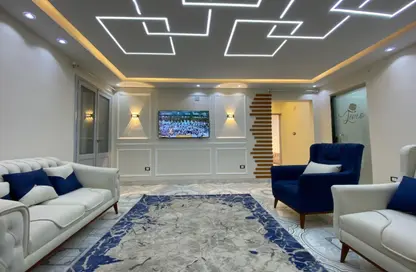 شقة - 3 غرف نوم - 2 حمامات للايجار في شارع الدكتور البطراوي - المنطقة الأولى - مدينة نصر - القاهرة