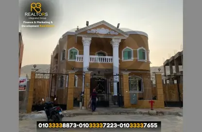 فيلا - 8 غرف نوم - 7 حمامات للبيع في بالم فيلا - طريق الواحات - مدينة 6 أكتوبر - الجيزة