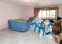 شقة - 3 غرف نوم - 2 حمامات for للبيع in متفرع من شارع جمال عبد الناصر - المندرة - حي ثان المنتزة - الاسكندرية