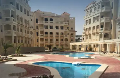 Apartment - 3 Bedrooms - 2 Bathrooms for sale in Leila - North Investors Area - New Cairo City - Cairo