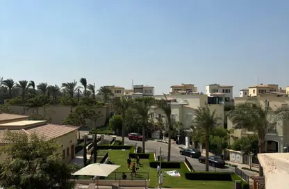 Villa - 5 Bedrooms - 4 Bathrooms for sale in Levana - Uptown Cairo - Mokattam - Cairo