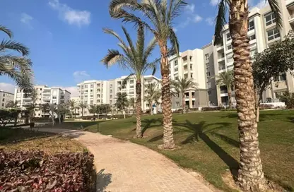 Apartment - 2 Bedrooms - 2 Bathrooms for sale in Hyde Park - New Cairo City - Cairo