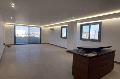 شقة - 3 غرف نوم - 3 حمامات للايجار في الحي الخامس - التجمع الخامس - مدينة القاهرة الجديدة - القاهرة