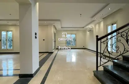 Villa - 2 Bedrooms - 3 Bathrooms for sale in Royal City - Sheikh Zayed Compounds - Sheikh Zayed City - Giza