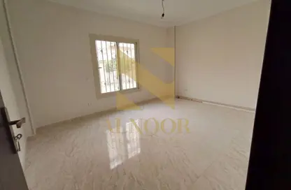 شقة - 3 غرف نوم - 2 حمامات للايجار في شارع المهندس احمد كمال حمدي - الحي السادس عشر - الشيخ زايد - الجيزة