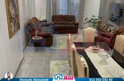 شقة - 3 غرف نوم - 1 حمام للبيع في شارع كفر عبده - كفر عبده - رشدي - حي شرق - الاسكندرية