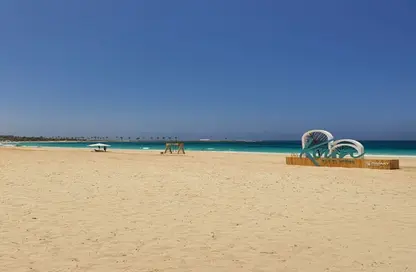 Chalet - 2 Bedrooms - 2 Bathrooms for sale in Koun - Ras Al Hekma - North Coast