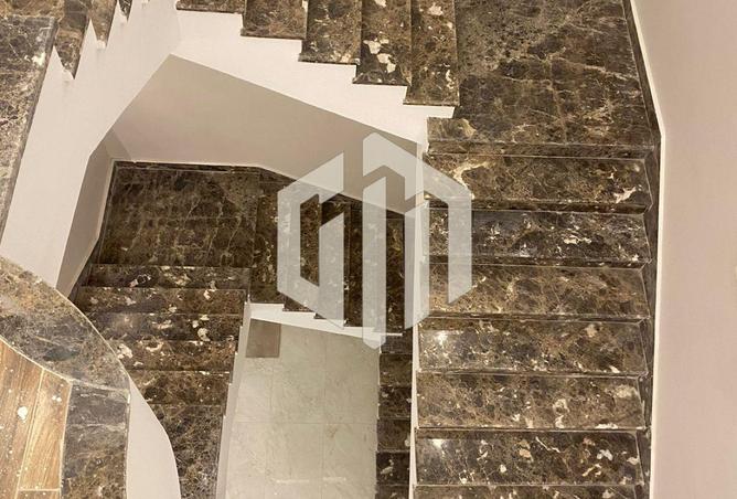 8243105 - Property Image 2