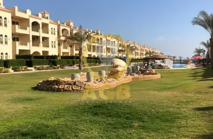 Chalet - 2 Bedrooms - 1 Bathroom for sale in Lasirena Palm Beach - Al Ain Al Sokhna - Suez