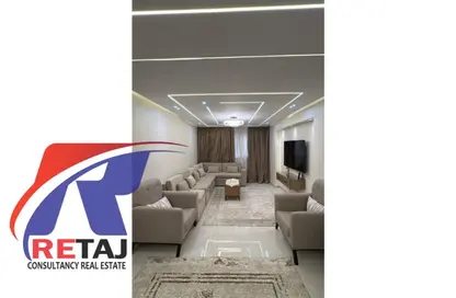 شقة - 2 غرف نوم - 2 حمامات للبيع في شارع المستشار حافظ بدوي - الحديقة الدولية - الحي السابع - مدينة نصر - القاهرة