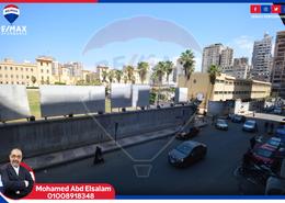 شقة - 5 غرف نوم - 2 حمامات for للبيع in شارع الاقبال - لوران - حي شرق - الاسكندرية