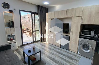 سطح - 1 حمام للايجار في ذا كورت ياردز - كمبوندات الشيخ زايد - الشيخ زايد - الجيزة
