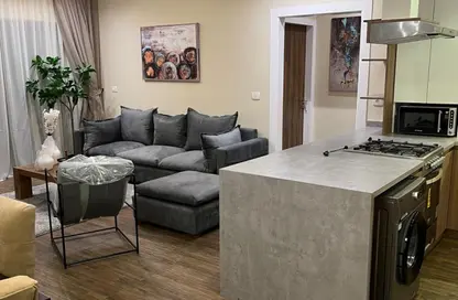 Apartment - 2 Bedrooms - 3 Bathrooms for rent in Lake View Residence - 5th Settlement Compounds - The 5th Settlement - New Cairo City - Cairo