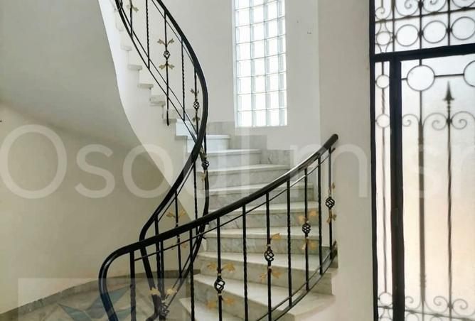 8366301 - Property Image 2