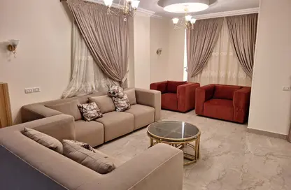 شقة - 3 غرف نوم - 2 حمامات للبيع في طريق بيفرلي هيلز - الحي السابع عشر - الشيخ زايد - الجيزة