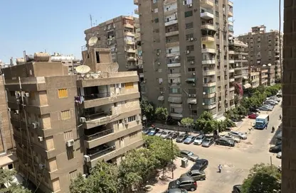 شقة - 3 غرف نوم - 2 حمامات للبيع في شارع هشام لبيب - المنطقة الثامنة - مدينة نصر - القاهرة