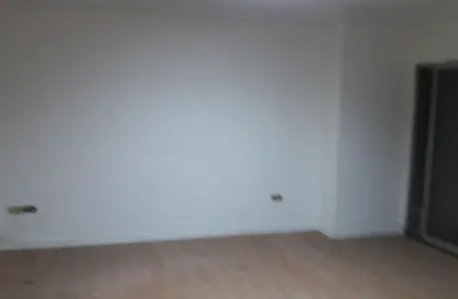 Apartment - 2 Bedrooms - 1 Bathroom for rent in Al Ensherah Al Saghir St. - El Sahafeyeen - Giza