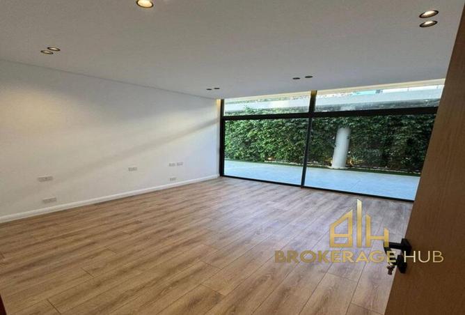 8269909 - Property Image 3