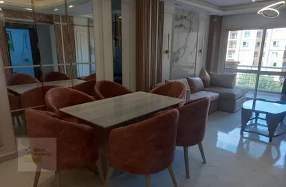 Apartment - 2 Bedrooms - 1 Bathroom for rent in Degla Palms - Al Wahat Road - 6 October City - Giza