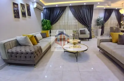 Apartment - 3 Bedrooms - 2 Bathrooms for sale in Mohamed Farid St. - Rehab City Forth Phase - Al Rehab - New Cairo City - Cairo